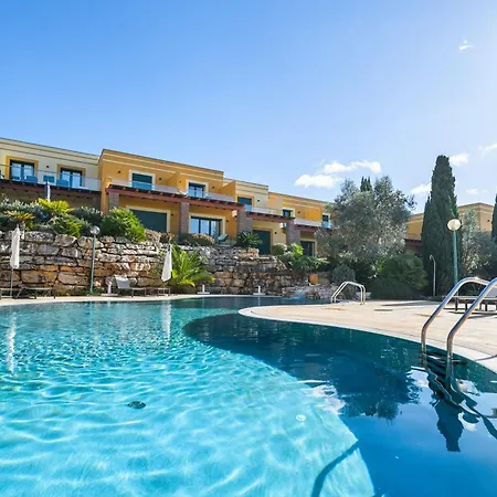 Apartman Relaxing Townhouse Near Da With Pool And Garden Oasis Luz