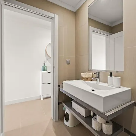 Relaxing Townhouse Near Da With Pool And Garden Oasis Luz