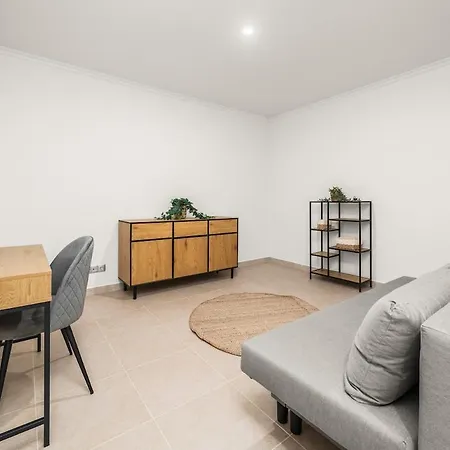 Relaxing Townhouse Near Da With Pool And Garden Oasis Apartman
