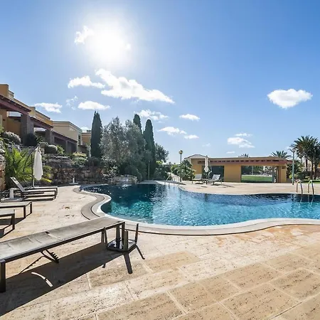 Relaxing Townhouse Near Da With Pool And Garden Oasis *
