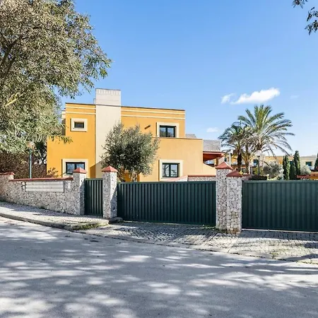 Relaxing Townhouse Near Da With Pool And Garden Oasis Apartman *